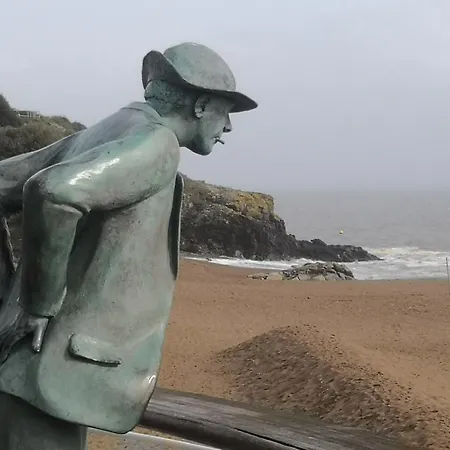 Acces Direct A La De Mr Hulot Marc Sur Pres De La Baule - Parking Prive Saint-Nazaire (Loire-Atlantique)